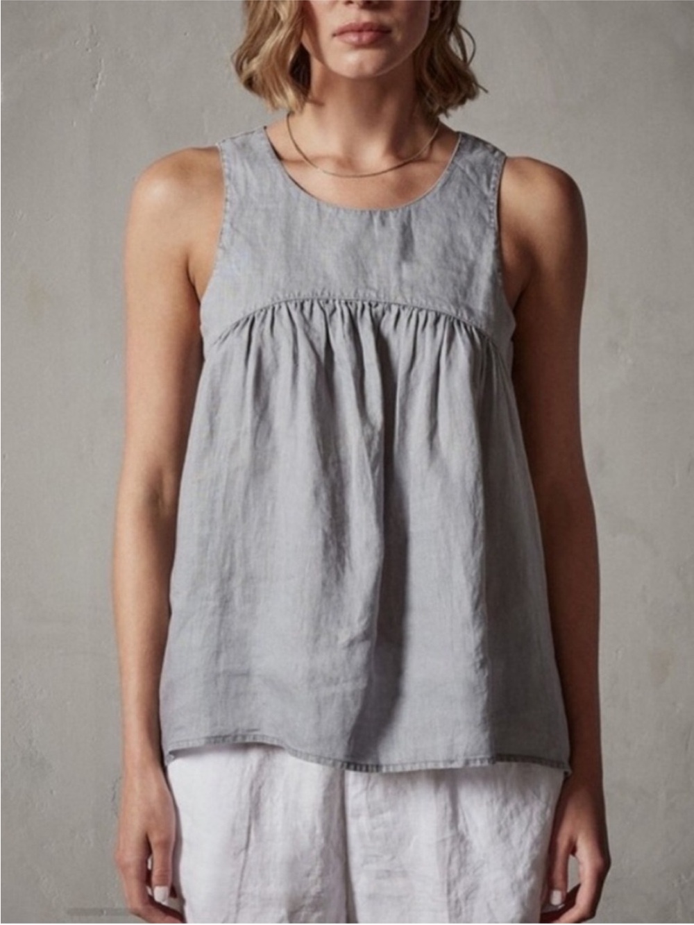 James Perse Gathered Sleeveless Light Blue Linen
Baby Doll Top Sz Medium Coastal